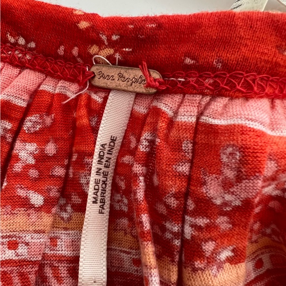 Free People Paisley Print Scoop Back T-Shirt Size Small - Picture 5 of 8